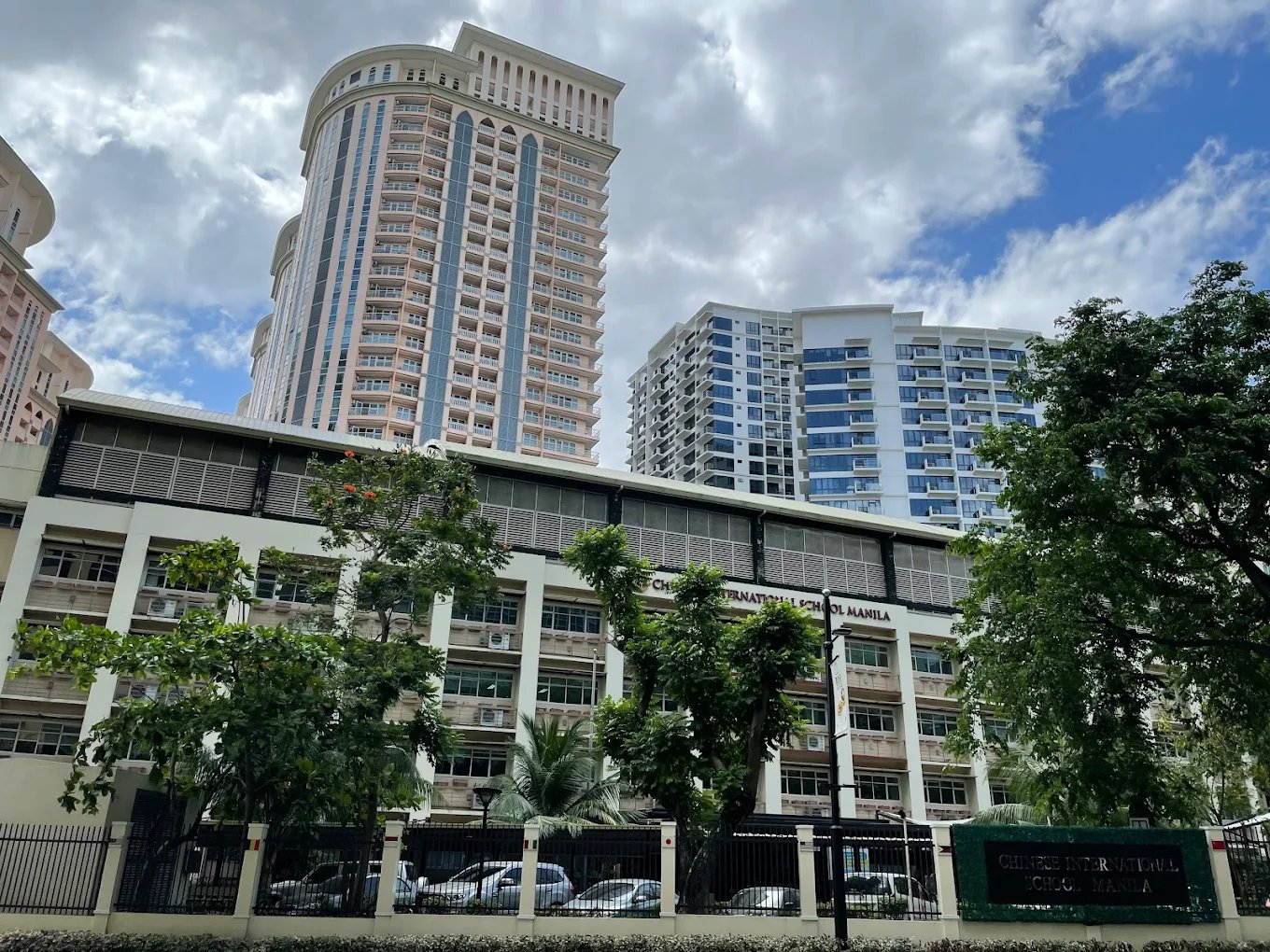 Chinese International School Manila School Information, Fees