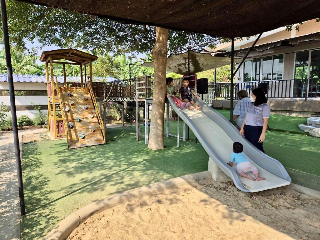 Discovery Years International Learning Center (Montessori approach)