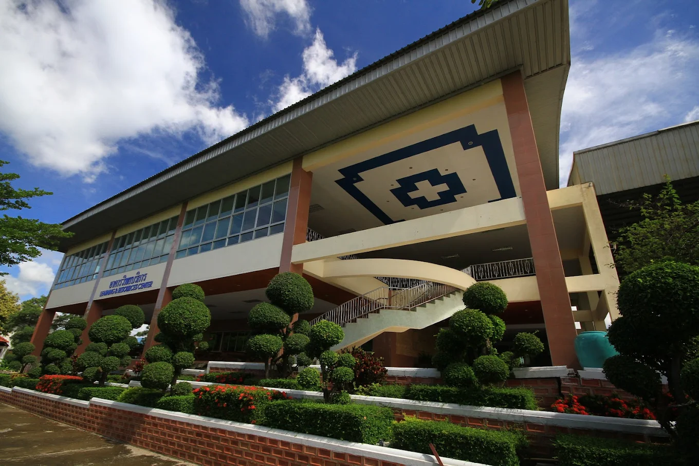 Thonburi University (Bangkok Campus)