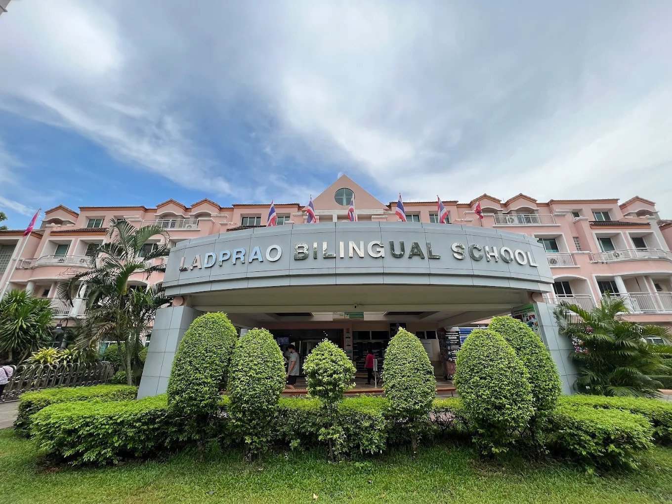 Ladprao Bilingual School